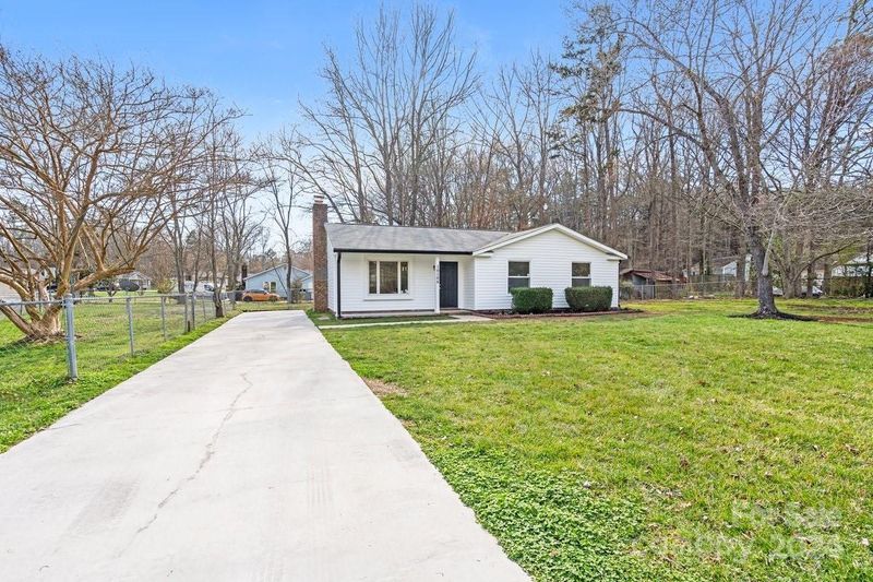 10108 Heathergate Ln, Mint Hill, NC 28227