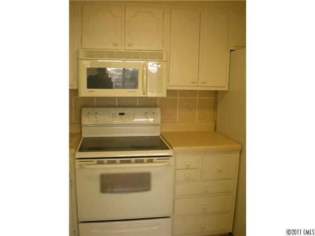 1300 Reece Rd #408, Charlotte, NC 28209