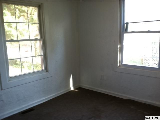 3211 Hawkins Pl, Charlotte, NC 28269