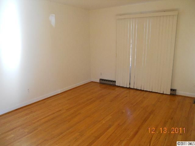 500 Derrydowne Dr, Charlotte, NC 28212