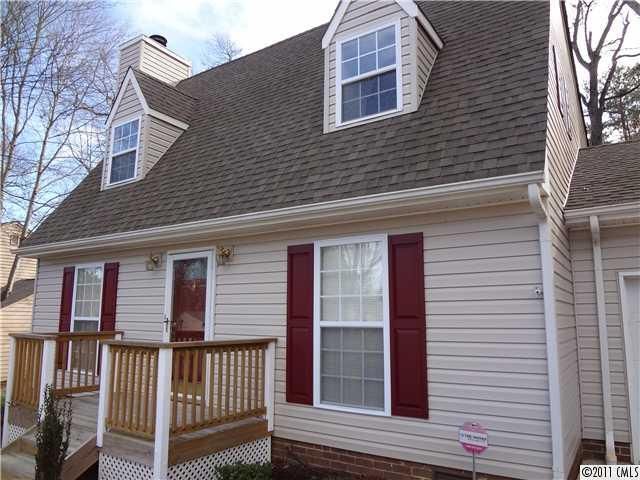 11107 Sundown Ln, Charlotte, NC 28226