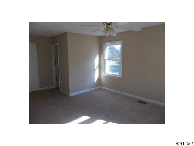 7221 Quail Ridge Dr, Charlotte, NC 28226