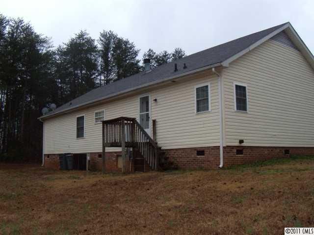 1214 Hardin Rd, Dallas, NC 28034