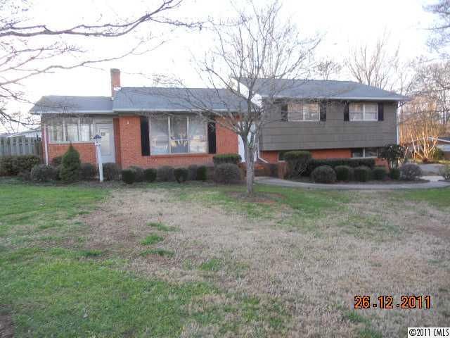 2111 Pamela St, Gastonia, NC 28054