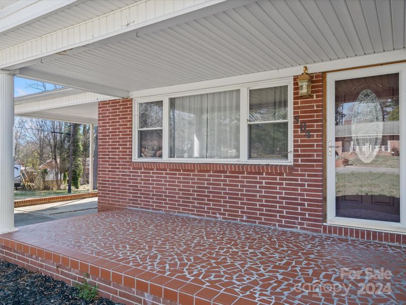 504 Brookwood Ave, Cherryville, NC 28021