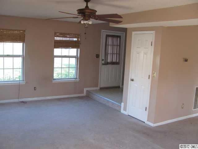 9801 Bella Marche Dr, Charlotte, NC 28227