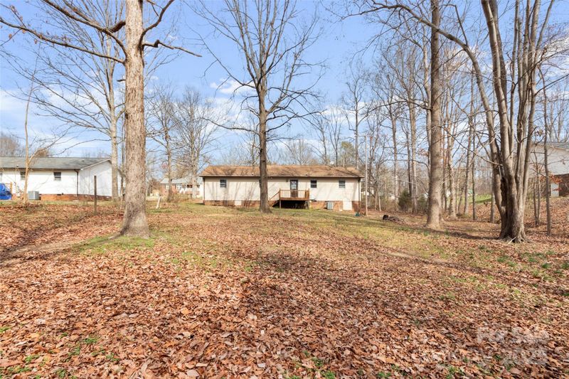 1302 Hickory Nut Ln, Lincolnton, NC 28092