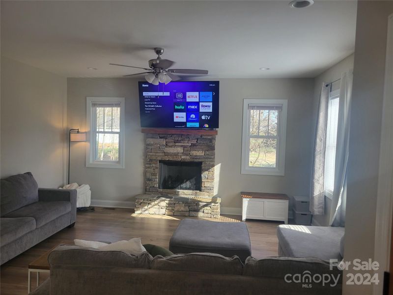 2037 Bost St, Lincolnton, NC 28092