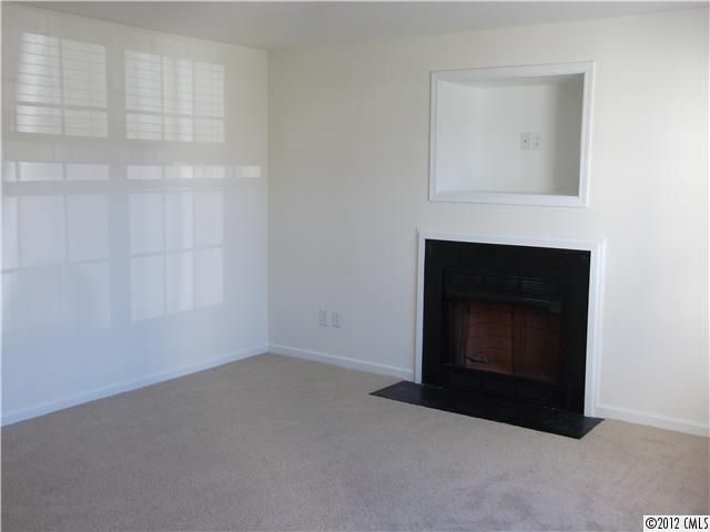 516 Ethel Ct, Charlotte, NC 28214