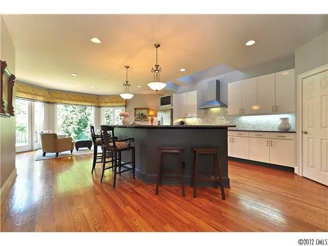 18709 Peninsula Cove Ln, Cornelius, NC 28031