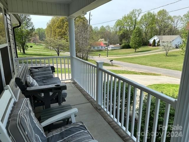 2166 Dean Ln, Lincolnton, NC 28092