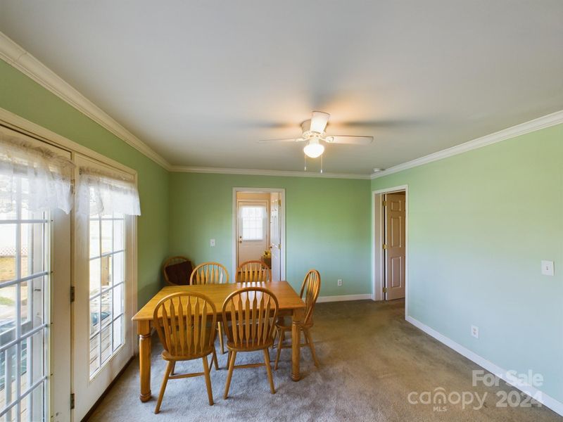 6052 Pointe West Ln, Vale, NC 28168