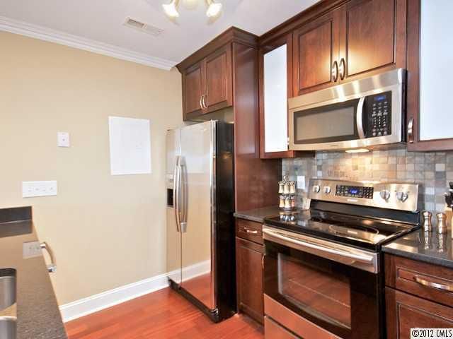 18715 Vineyard Point Ln, Cornelius, NC 28031