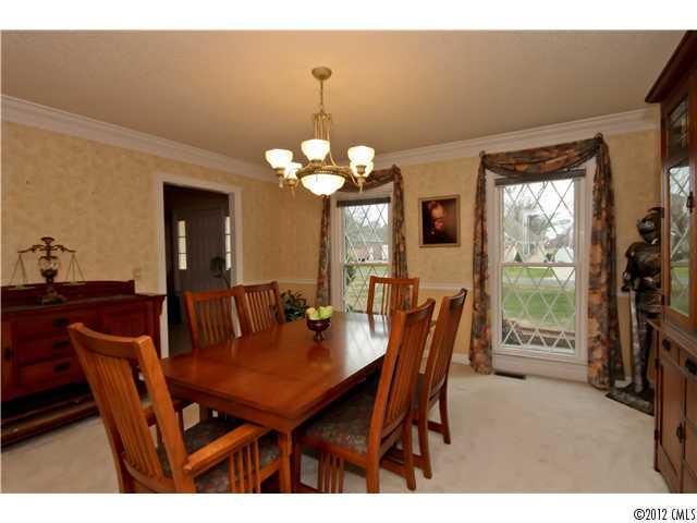 120 Old Squaw Rd, Mooresville, NC 28117