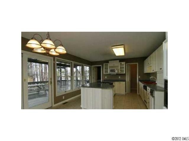 17617 Quiet Lake Dr, Cornelius, NC 28031