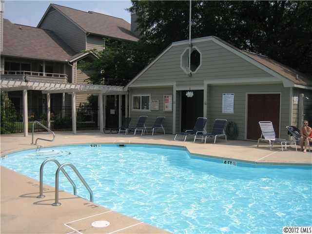 2532 Stradbrook Dr #2532, Charlotte, NC 28210