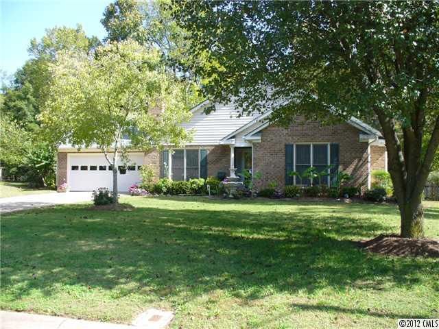 1076 Iveywood Pl, Concord, NC 28027