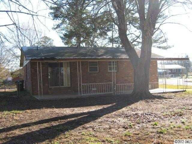 2199 Lyon St, Gastonia, NC 28052