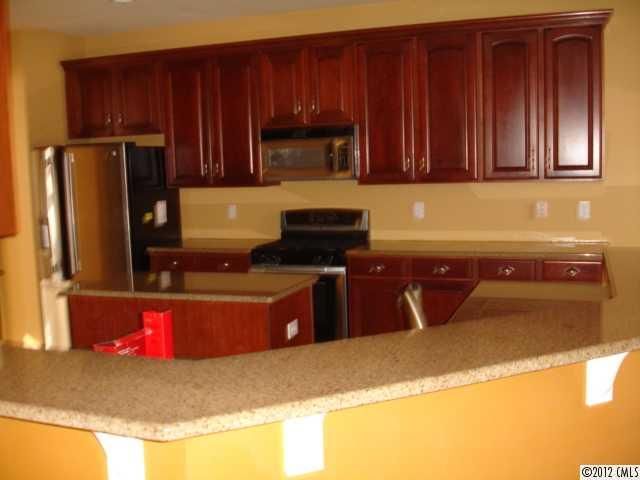 621 Springwood Dr, Waxhaw, NC 28173