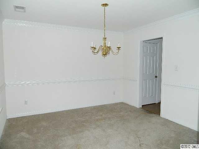 6505 White Pine Ln, Charlotte, NC 28262