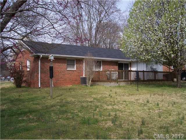 5200 Adams Dr, Charlotte, NC 28215
