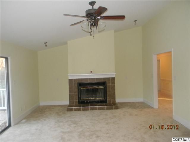 3916 Carmel Forest Dr, Charlotte, NC 28226
