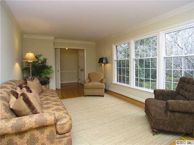 3126 Shaker Dr, Charlotte, NC 28210