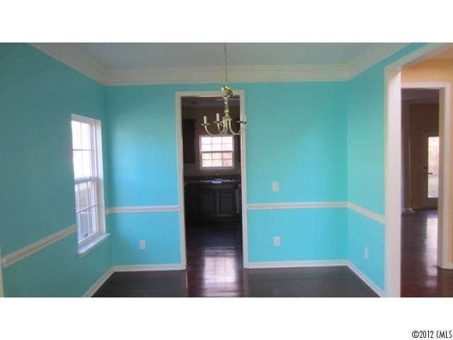 1956 Aberglen Dr, Charlotte, NC 28262
