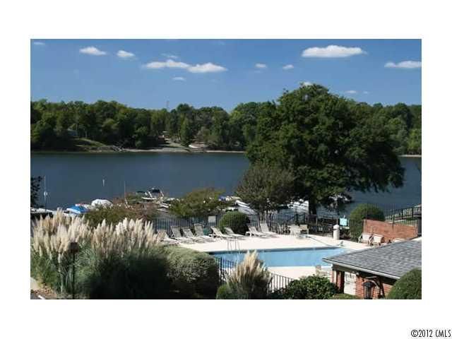 7340-1 Lake Front Dr #1, Charlotte, NC 28278