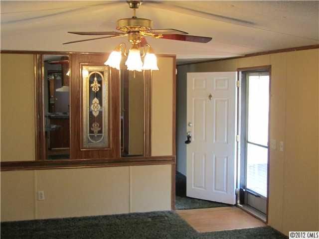 1093 Oakbrook Ln, Denver, NC 28037