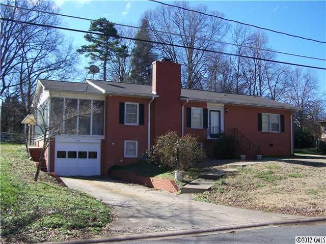 646 Dogwood Ln, Davidson, NC 28036