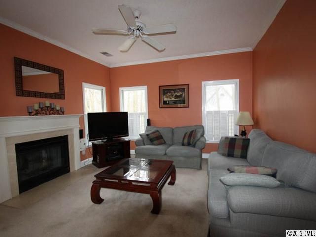 19804 Pinyon Dr, Cornelius, NC 28031
