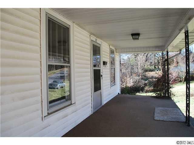 628 E Front St, Statesville, NC 28677