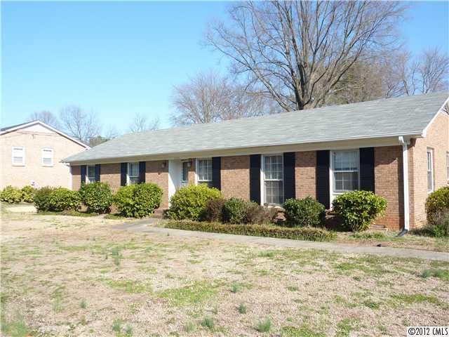 1914 Kingston Dr, Gastonia, NC 28052