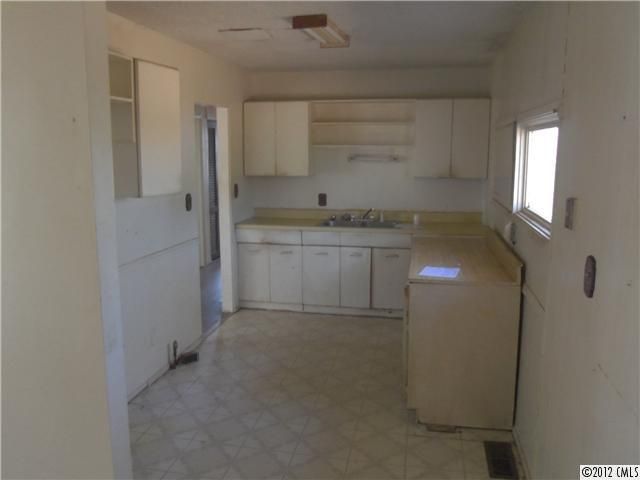 911 Broad St, Gastonia, NC 28054