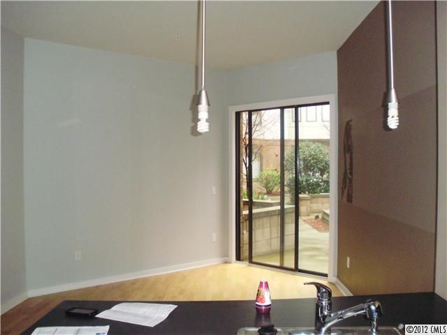 525 E 6th St #108, Charlotte, NC 28202