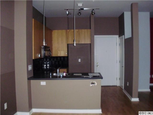 525 E 6th St #108, Charlotte, NC 28202