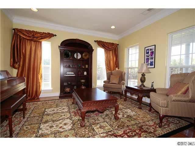 112 Beech Bluff Dr, Mount Holly, NC 28120