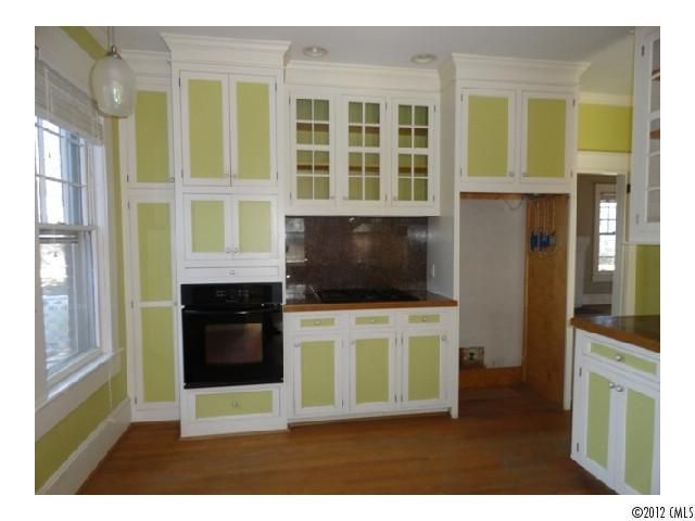 270 S Academy St, Mooresville, NC 28115