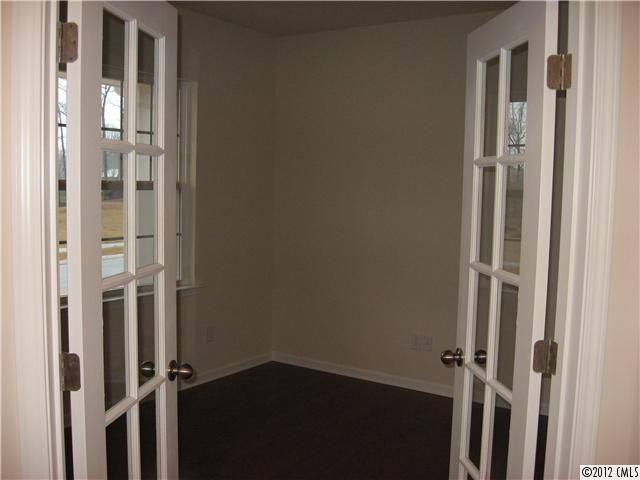 196 Warfield Dr, Mooresville, NC 28115