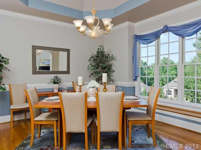 18822 River Falls Dr, Davidson, NC 28036