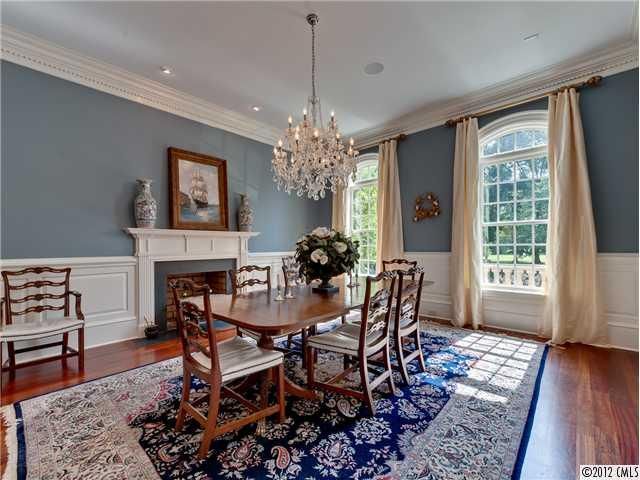 516 Museum Dr, Charlotte, NC 28207
