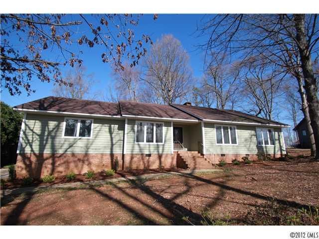 103 Woodstream Cir, Mooresville, NC 28117
