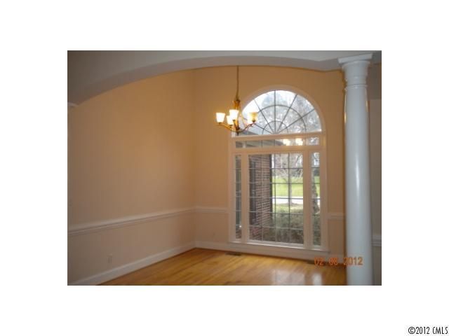 2226 Caernarfon Ln, Matthews, NC 28104