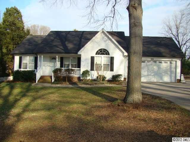 215 Raleigh St, Concord, NC 28027