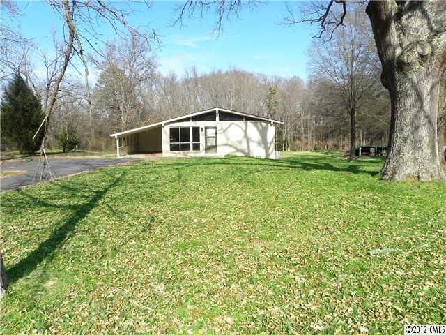 2215 Mclean Rd, Charlotte, NC 28213