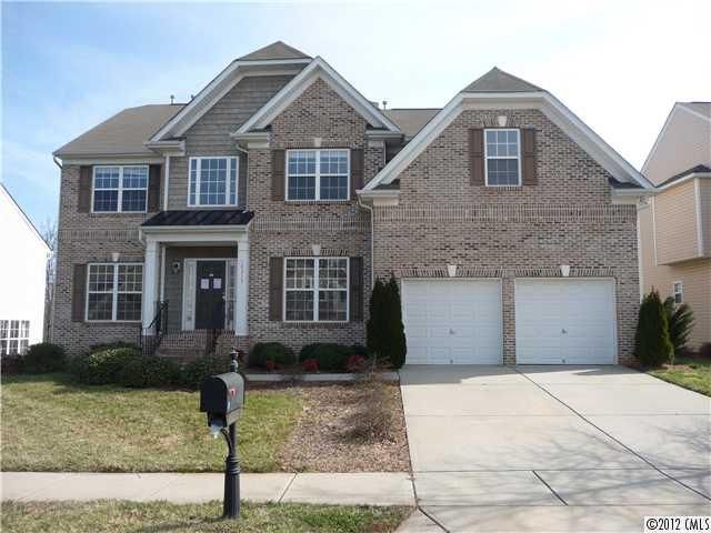 10215 Glenburn Ln, Charlotte, NC 28278