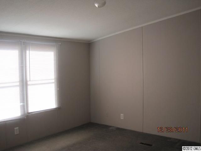 3987 Bunker Hill School Rd, Claremont, NC 28610