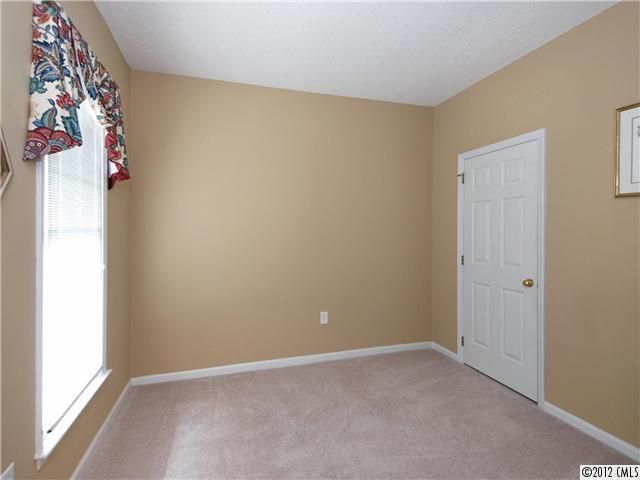 2600 Lamp Post Ln, Kannapolis, NC 28081
