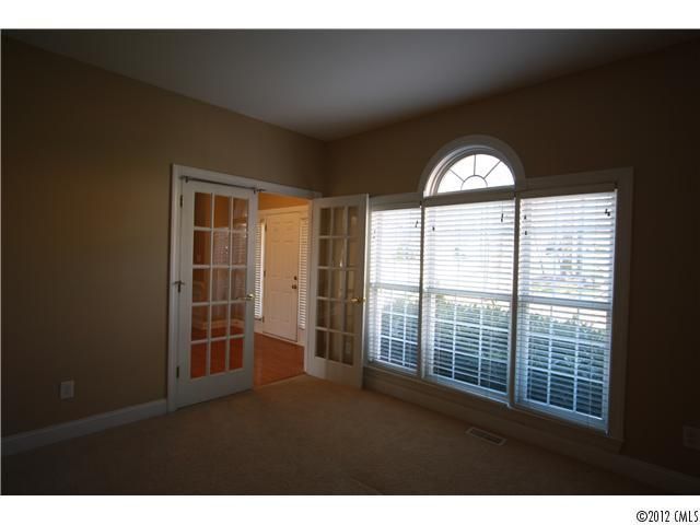 5606 Hartfield Downs Dr, Charlotte, NC 28269
